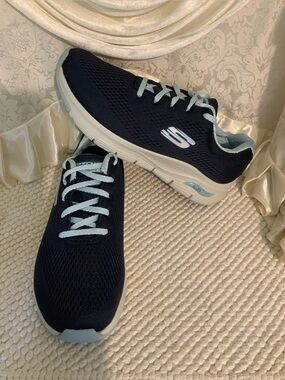 SKETCHERS